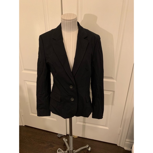 Club Monaco Woman’s Suit - Picture 2 of 6